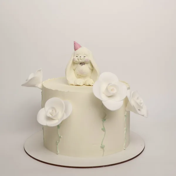 Bunny with flowers